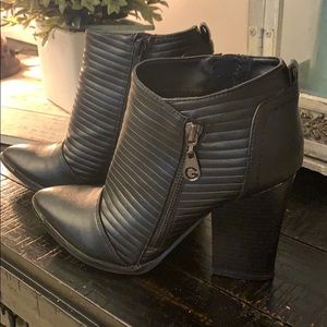 Guess ankle boots size 6